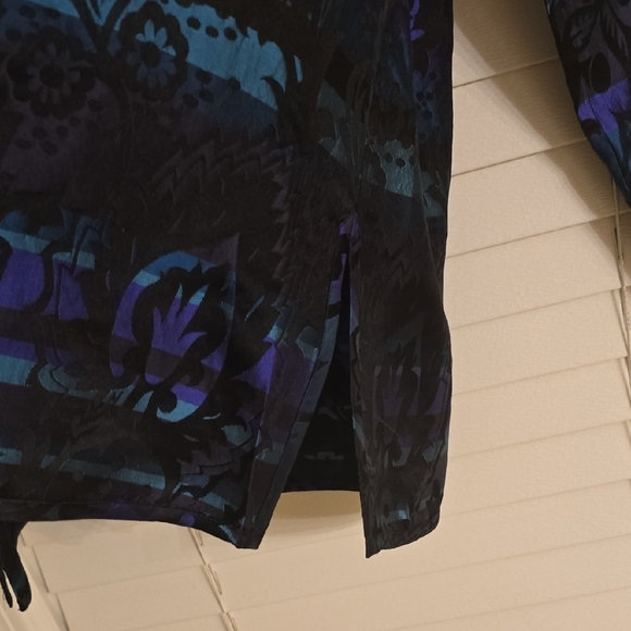 Chico's DESIGN Silk Black and Blue 3/4 Sleeve Button Down Blouse - Picture 5 of 15